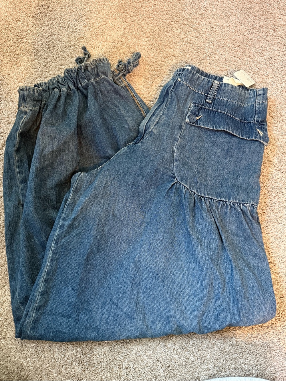 We the Free Women’s Blue Denim balloon Style Jeans